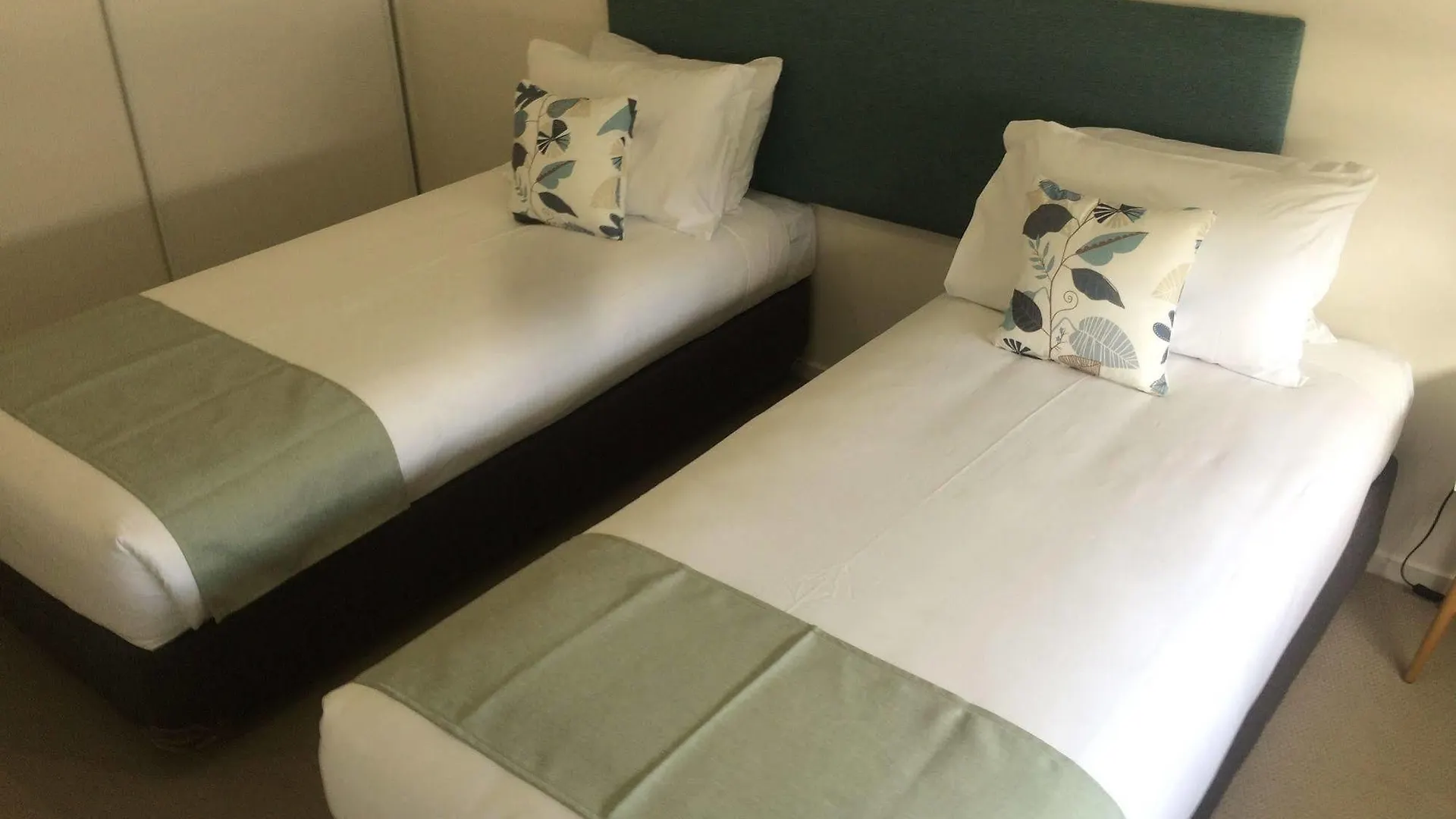Direct Collective - Breeze On Brightwater Apart otel Mooloolaba 4*,  Avustralya